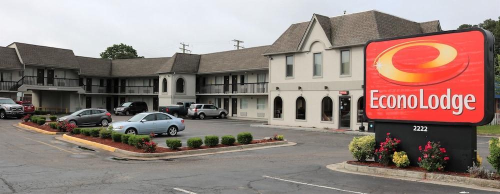 Econo Lodge Chesapeake Route 13 And I-464 Exterior photo